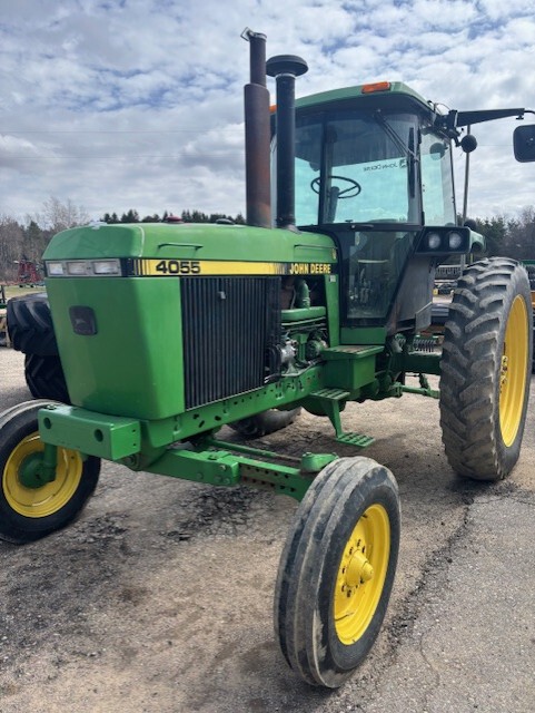 On Lot  John Deere 4055 at Tri County Equipment Bad Axe, MI