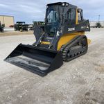   John Deere 325G at LandMark in Kearney, NE