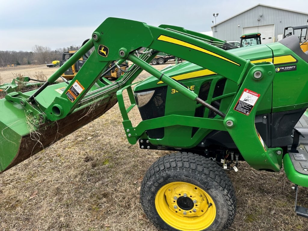 On Lot  John Deere 3032E at Tri County Equipment Lapeer, MI