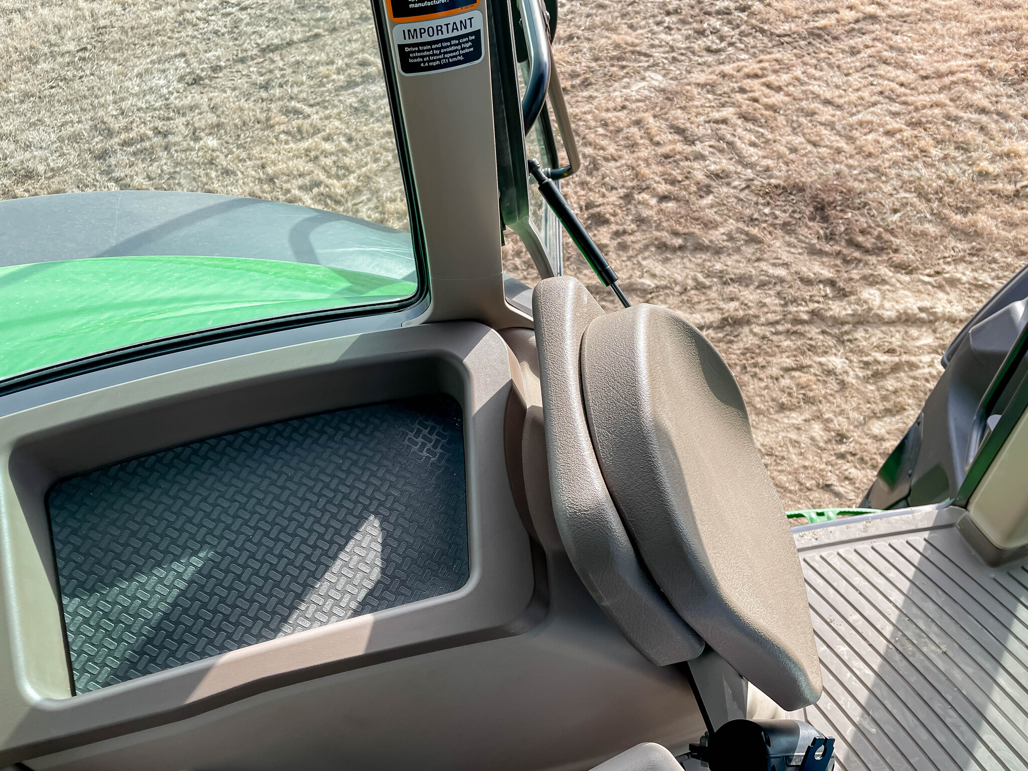  2024 John Deere 6155M at LandMark in Hebron, NE