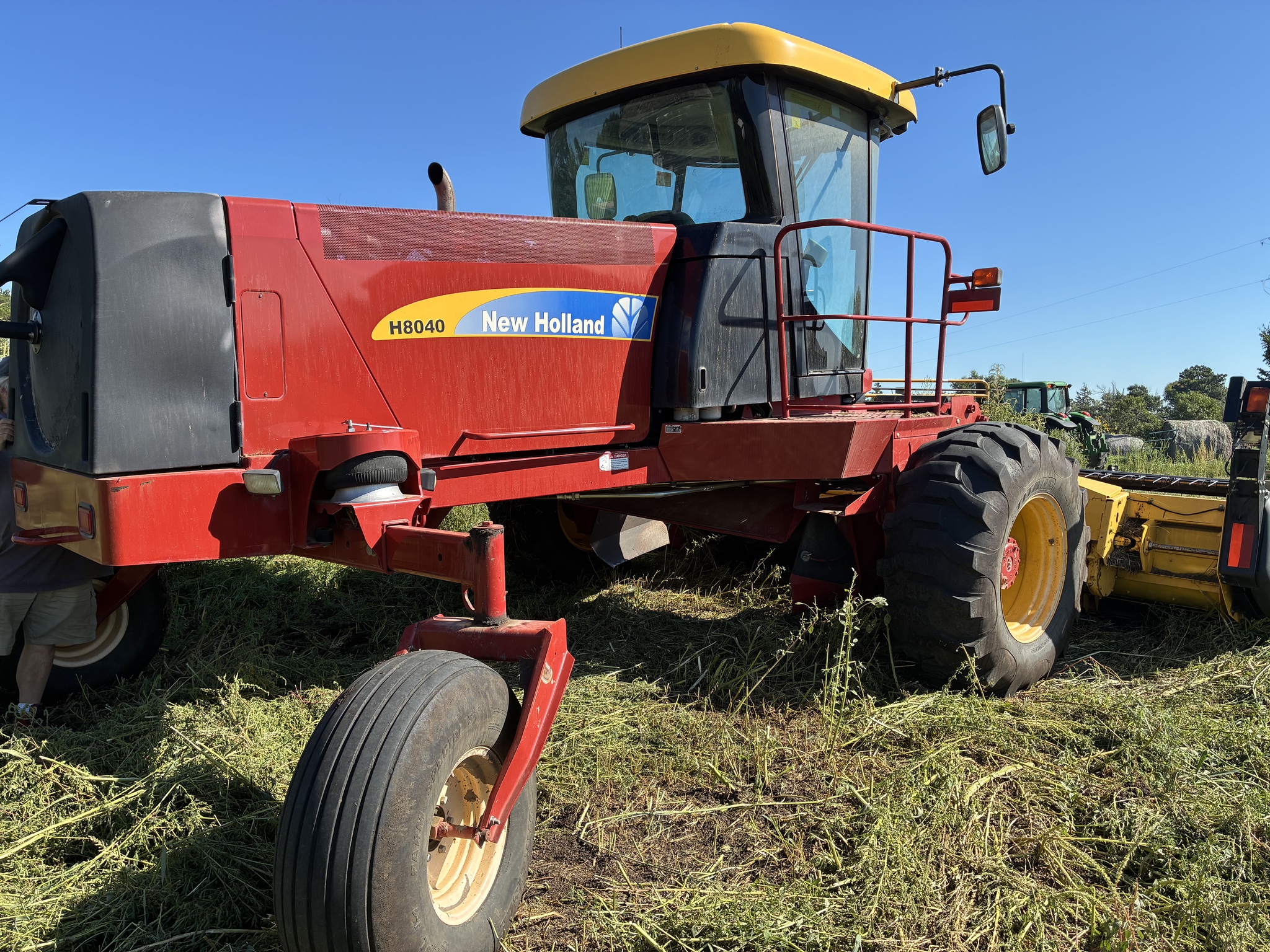  2011 NEW HOLLAND H8040 at LandMark in Lexington, NE