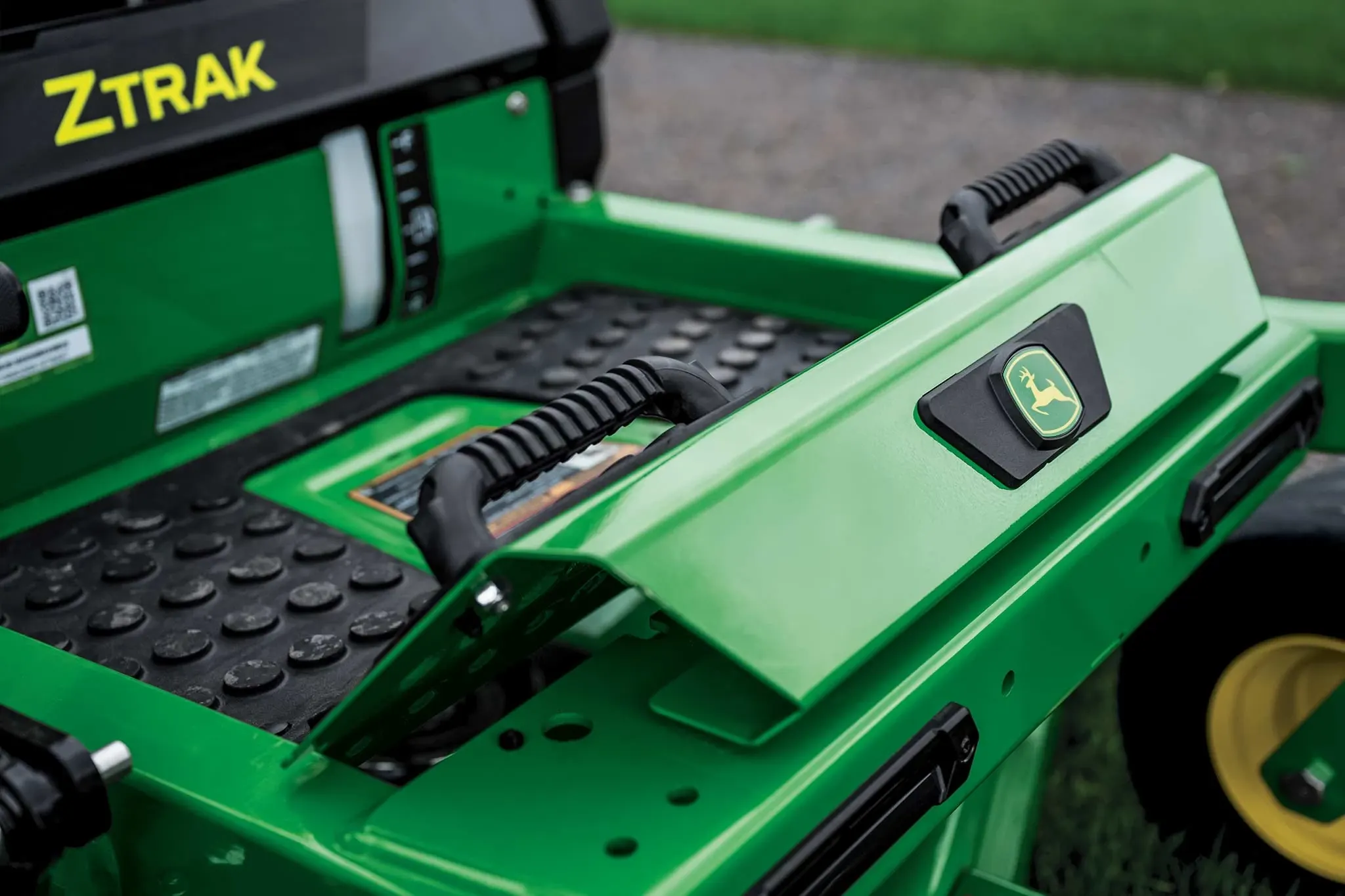 New John Deere Z760R ZTrak™ Zero-Turn Mower at Papé Machinery Ag & Turf