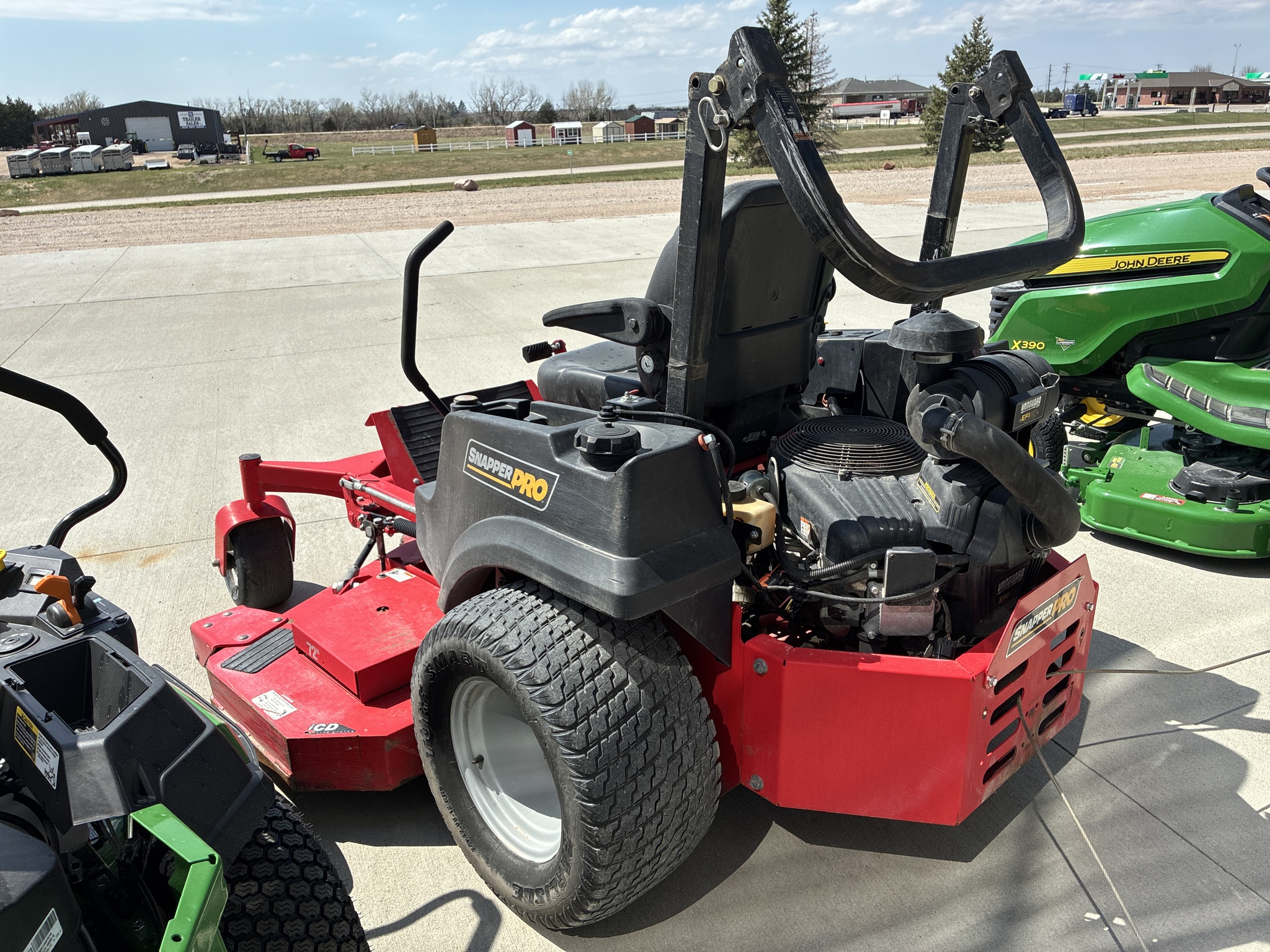  2016 Snapper S200XT at LandMark in Hebron, NE