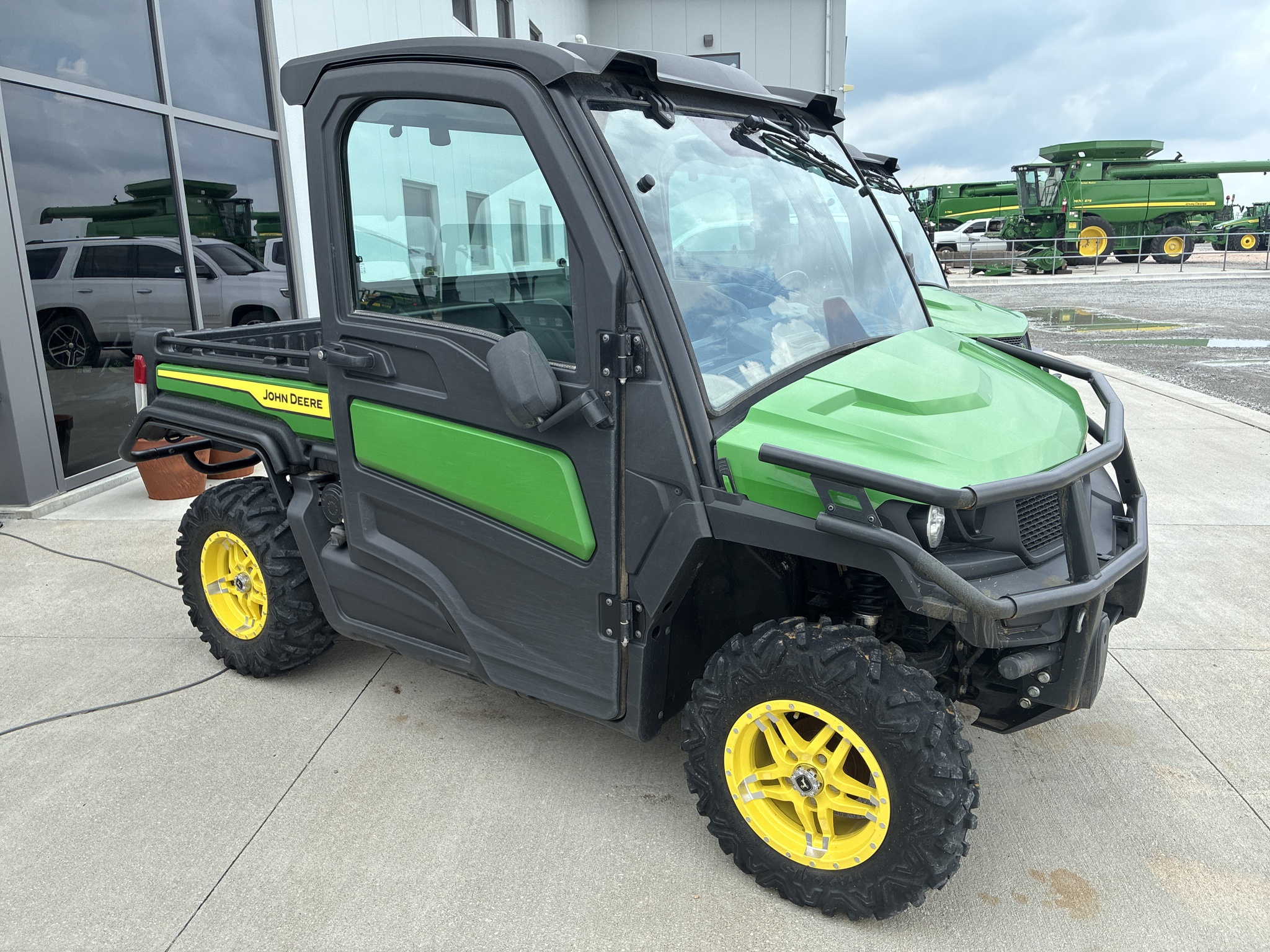  2024 John Deere XUV835M HVAC Cab at LandMark in Hebron, NE