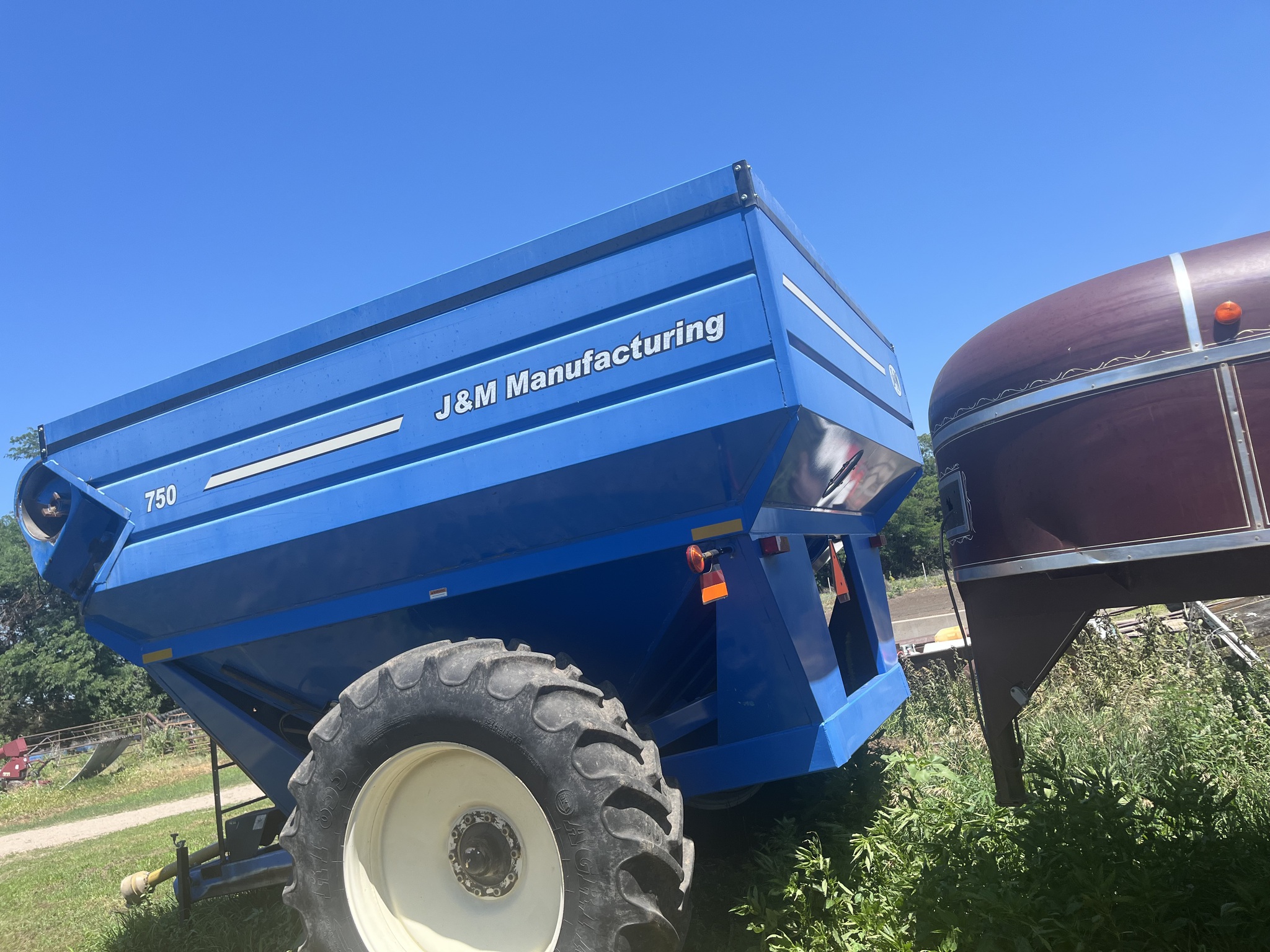  2009 J&m 750-18 at LandMark in Lexington, NE