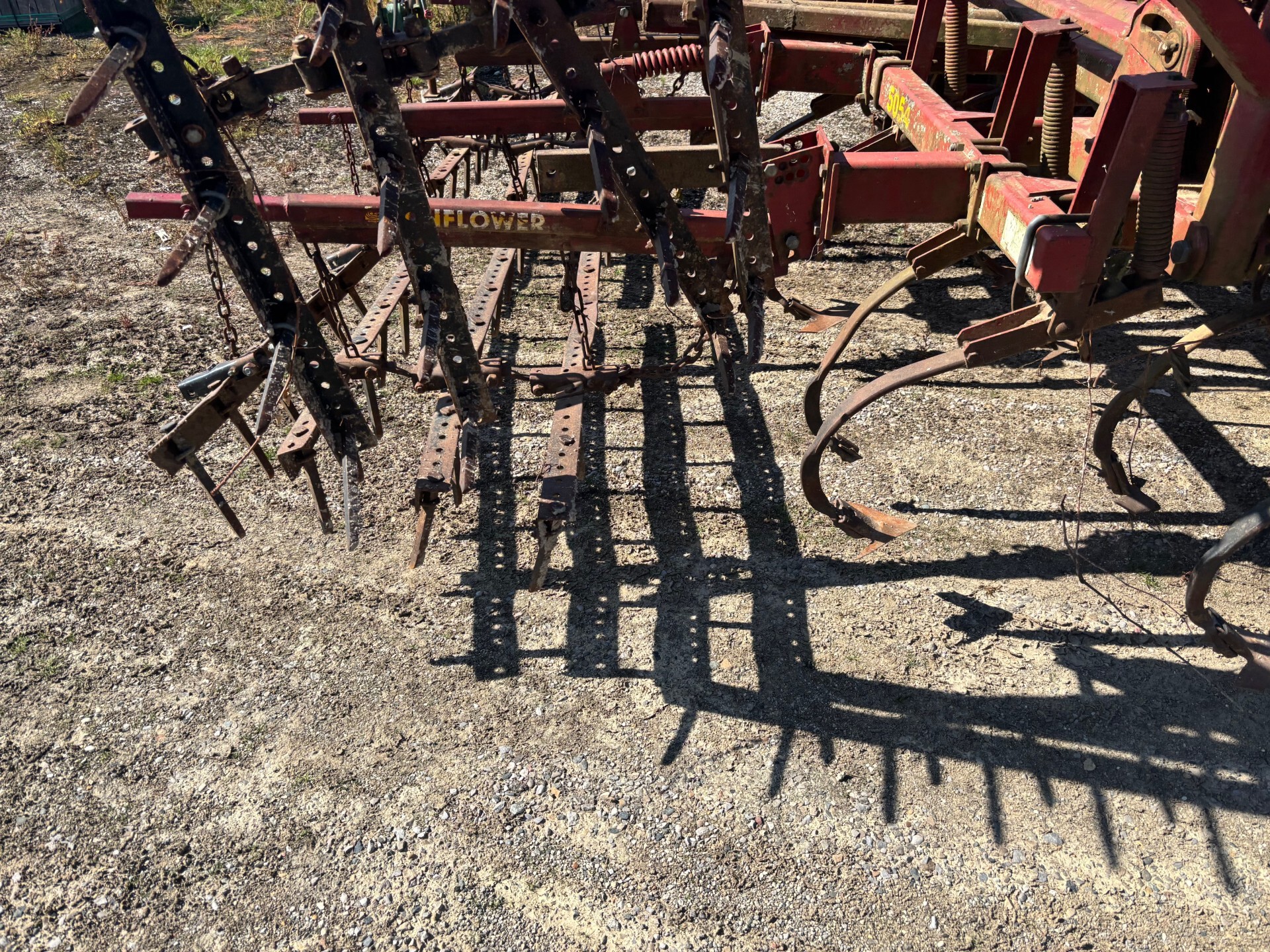 On Lot  Sunflower 5054 at Tri County Equipment Sandusky, MI