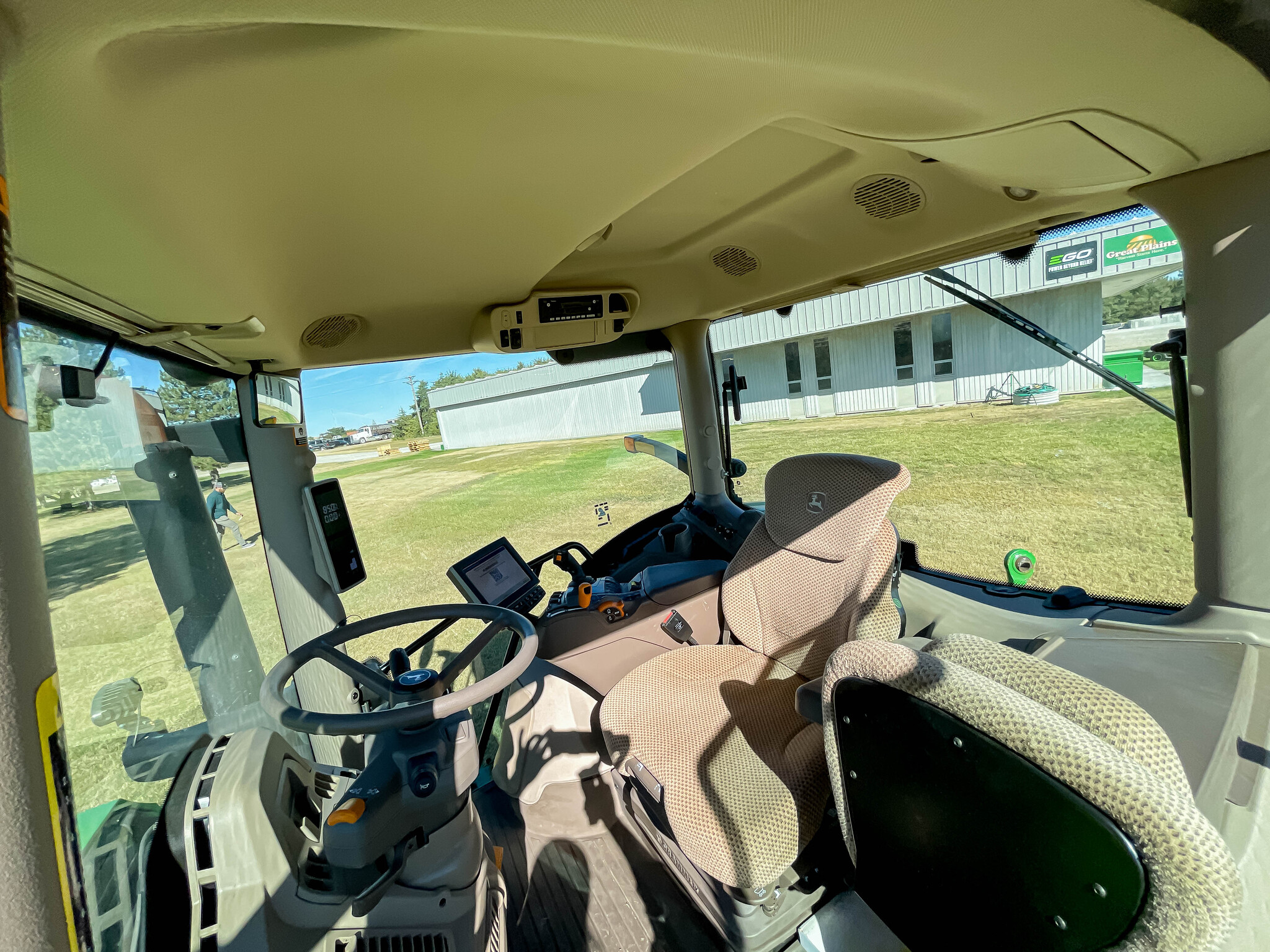  2022 John Deere 6R 155 at LandMark in Minden, NE